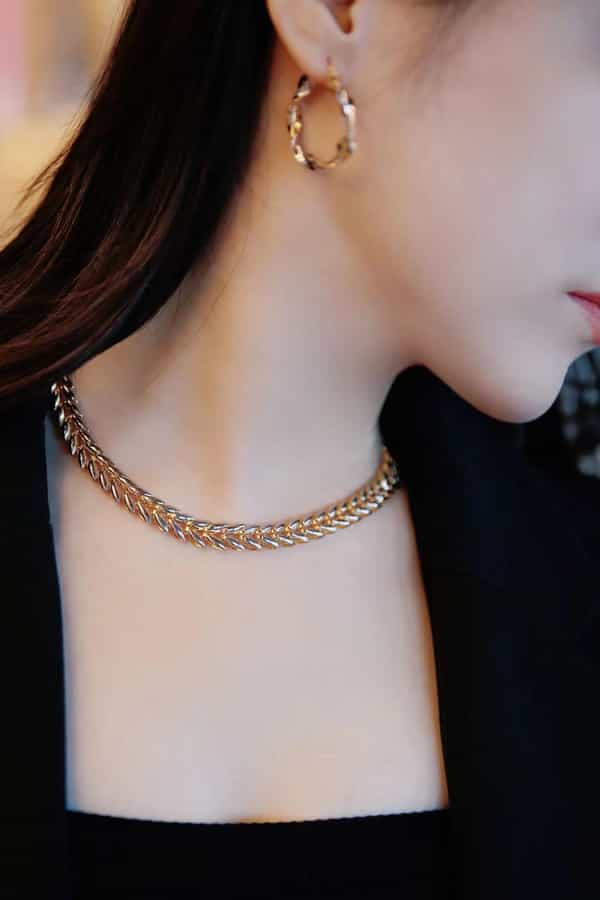 游系列按克K金产品；K金按克卖，买卖一样简单，C+V陪你力争上“游”；博主佩戴