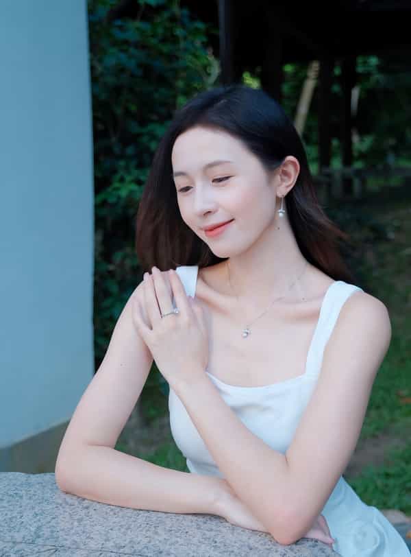 小红书博主素材；亭系列