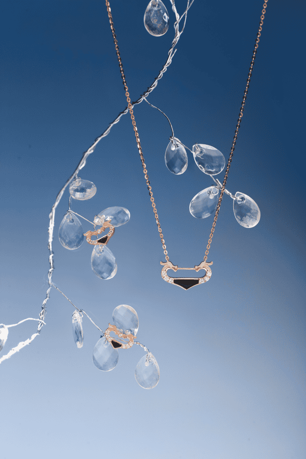 御乾，龙，图腾，东方福佑，潇洒，静物图